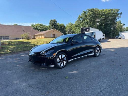 Onyx Black 2024 Hyundai IONIQ 6 SE