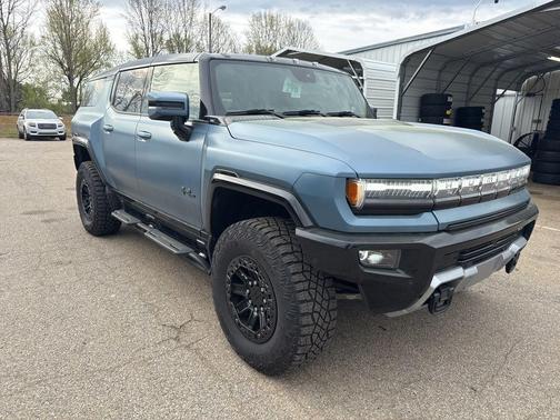 Blue 2024 GMC HUMMER EV SUV 3X