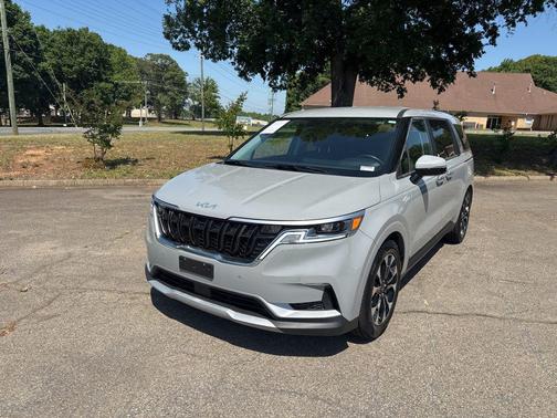 Ceramic Silver 2022 Kia Carnival EX