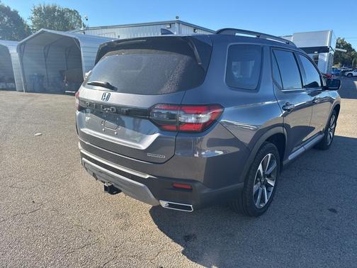 2024 Honda Pilot Touring 8-Passenger