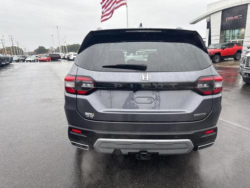 2024 Honda Pilot Touring 8-Passenger