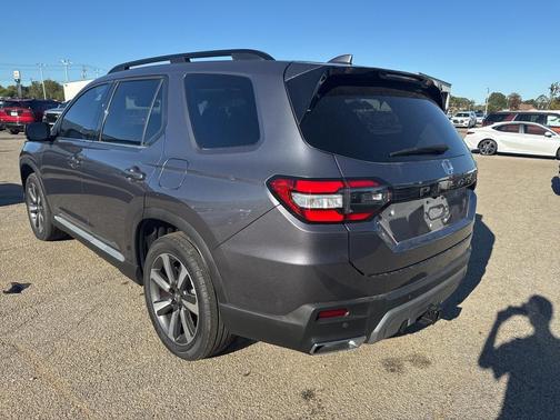 2024 Honda Pilot Touring 8-Passenger