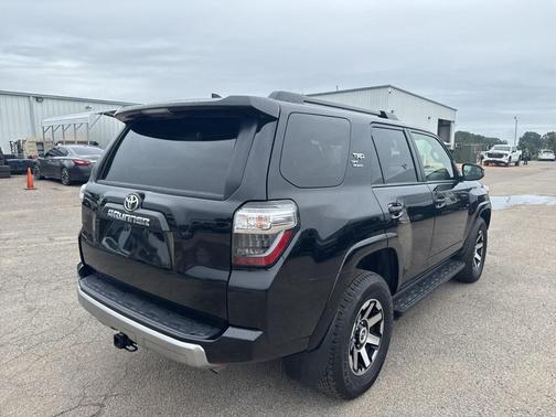 2024 Toyota 4Runner TRD Off Road