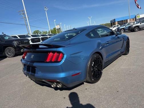 2020 Ford Shelby GT350 Base