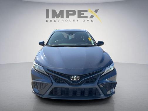 Galactic Aqua Mica 2021 Toyota Camry SE