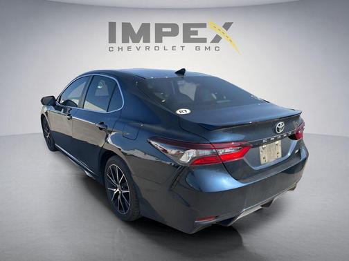 Galactic Aqua Mica 2021 Toyota Camry SE