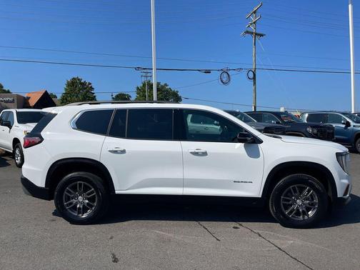 2025 GMC Acadia FWD Elevation