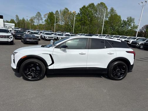 Summit White 2024 Chevrolet Blazer L