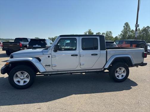 2023 Jeep Gladiator Sport S
