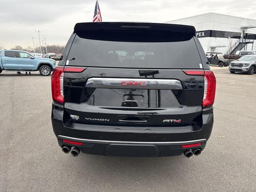 2023 GMC Yukon XL AT4