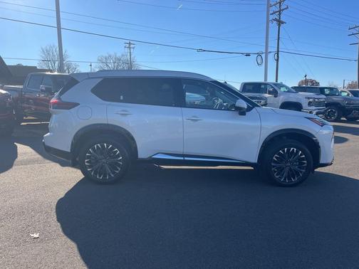 2024 Nissan Rogue Platinum