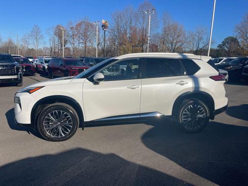 2024 Nissan Rogue Platinum