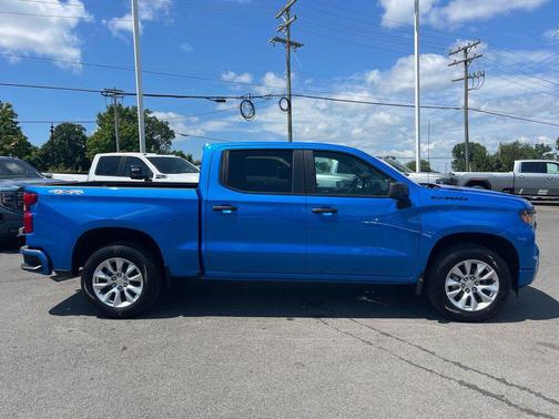 2025 Chevrolet Silverado 1500 Custom