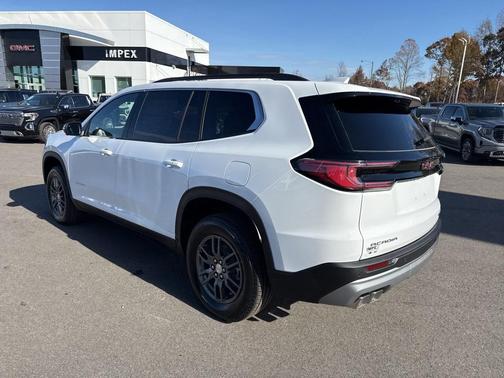 2026 GMC Acadia Elevation FWD