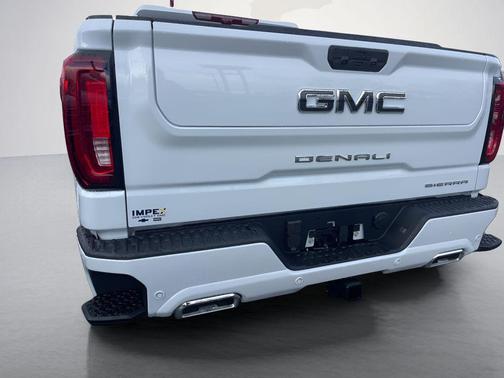Glacier White Tricoat 2026 GMC Sierra 1500 Denali Ultimate