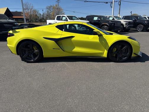 Accelerate Yellow Metallic 2024 Chevrolet Corvette Z06