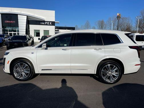 2024 Cadillac XT6 Premium Luxury FWD