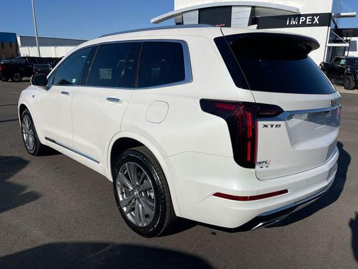 2024 Cadillac XT6 Premium Luxury FWD