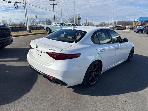 2019 Alfa Romeo Giulia Ti Sport
