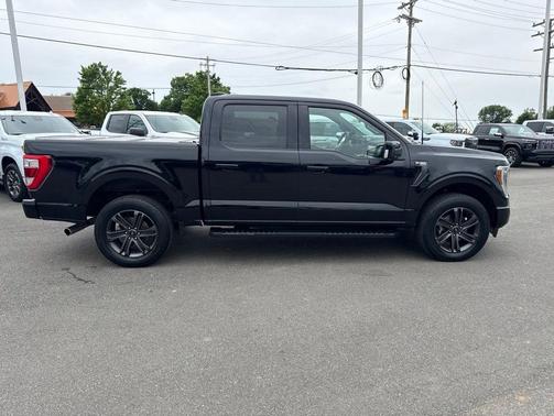 Agate Black Metallic 2022 Ford F-150 XL