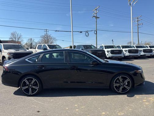 Crystal Black Pearl 2025 Honda Accord Hybrid Sport
