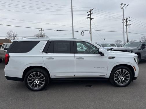 2025 GMC Yukon Denali