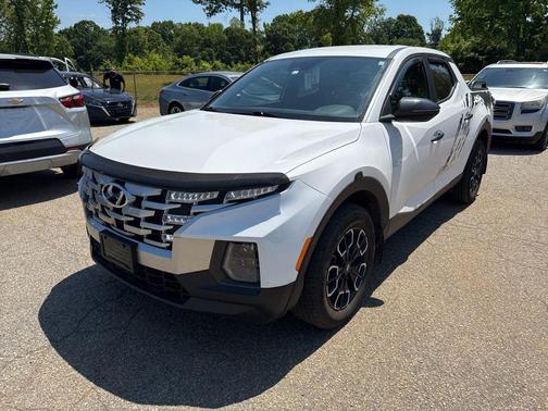 Atlas White 2024 Hyundai SANTA CRUZ SEL