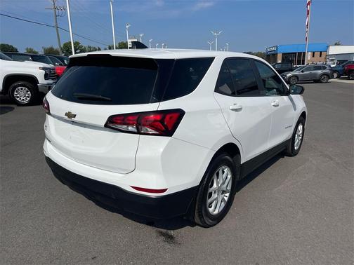 2022 Chevrolet Equinox LS