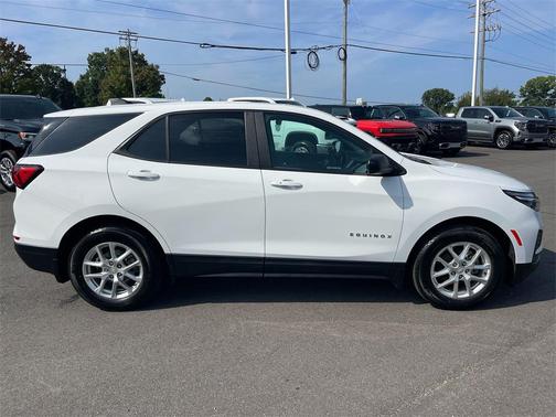 2022 Chevrolet Equinox LS