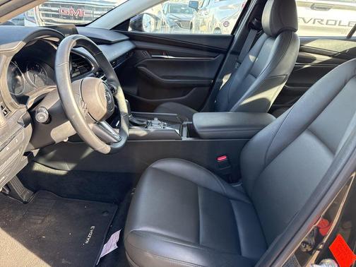 2025 Mazda Mazda3 FWD w/Preferred Package