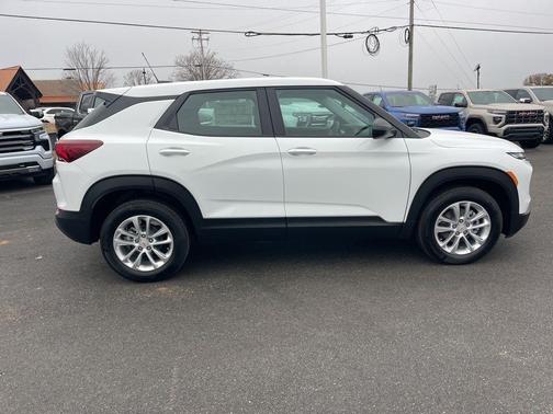 Summit White 2026 Chevrolet Trailblazer LS