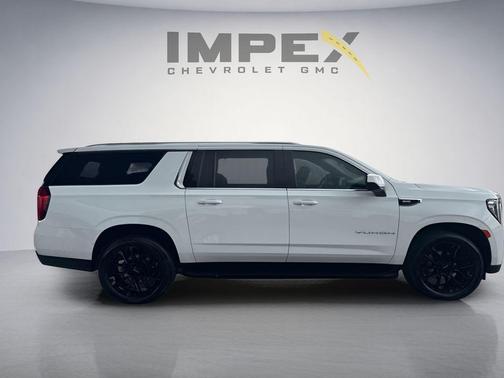 Summit White 2022 GMC Yukon XL SLE