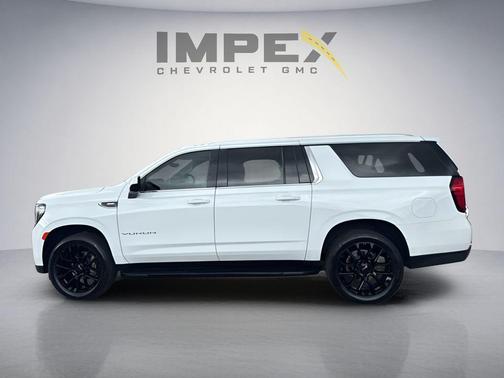 Summit White 2022 GMC Yukon XL SLE