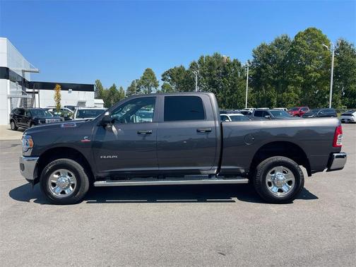 2022 RAM 2500 Tradesman Crew Cab 4x4 6'4' Box