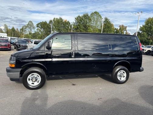 2025 Chevrolet Express 2500 RWD 2500 Regular Wheelbase WT