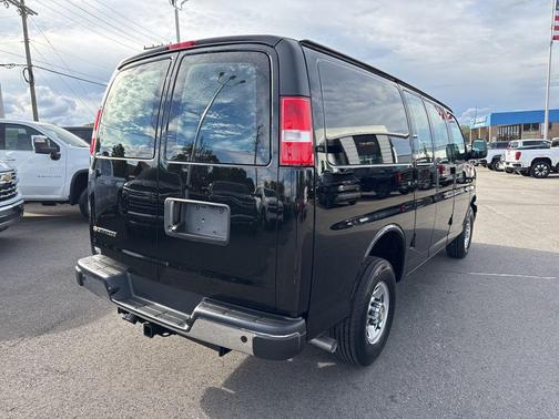 2025 Chevrolet Express 2500 RWD 2500 Regular Wheelbase WT