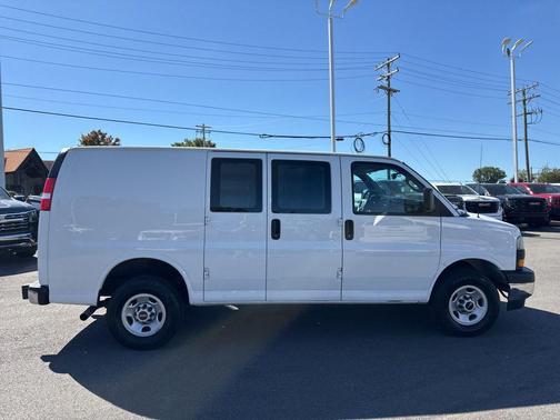2023 GMC Savana 2500 Work Van