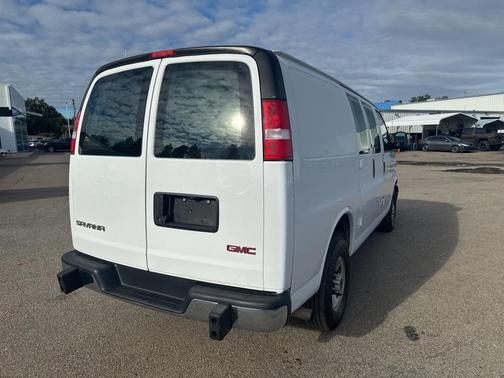 2023 GMC Savana 2500 Work Van