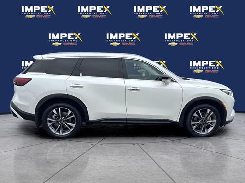Majestic White 2023 INFINITI QX60 Luxe