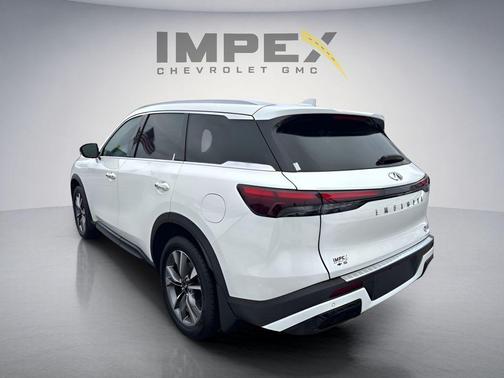Majestic White 2023 INFINITI QX60 Luxe