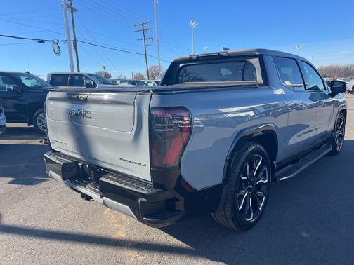 2024 GMC Sierra EV Denali Edition 1