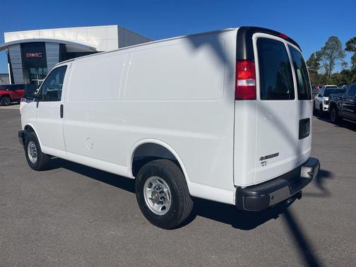 2025 Chevrolet Express 2500 RWD 2500 Regular Wheelbase WT