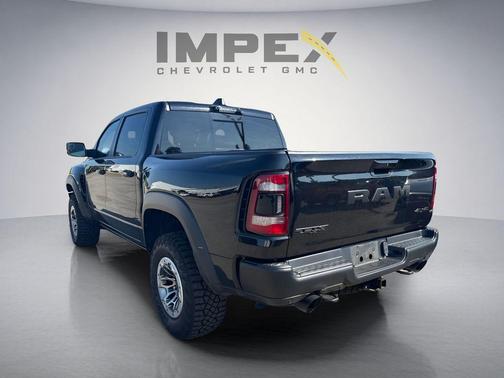 Diamond Black Crystal Pearlcoat 2022 RAM 1500 TRX