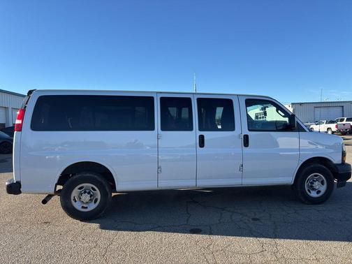 2023 Chevrolet Express 3500 RWD 3500 Extended Wheelbase LS