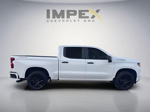Summit White 2025 Chevrolet Silverado 1500 Custom