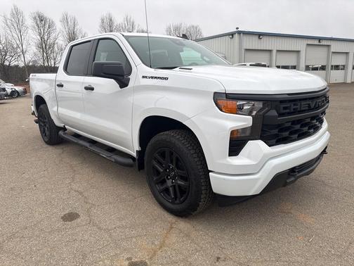 2025 Chevrolet Silverado 1500 Custom