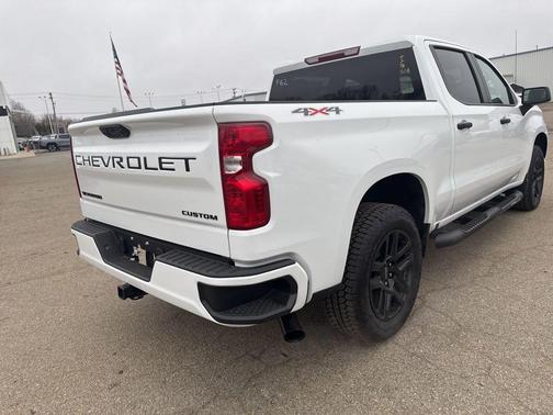 2025 Chevrolet Silverado 1500 Custom