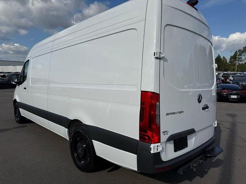 2025 Mercedes-Benz Sprinter 2500 High Roof