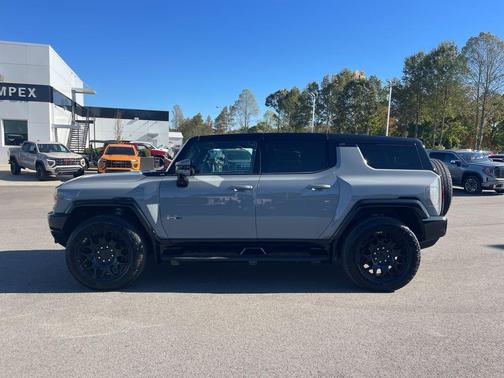 2024 GMC HUMMER EV SUV 2X