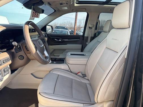 Onyx Black 2023 GMC Yukon Denali